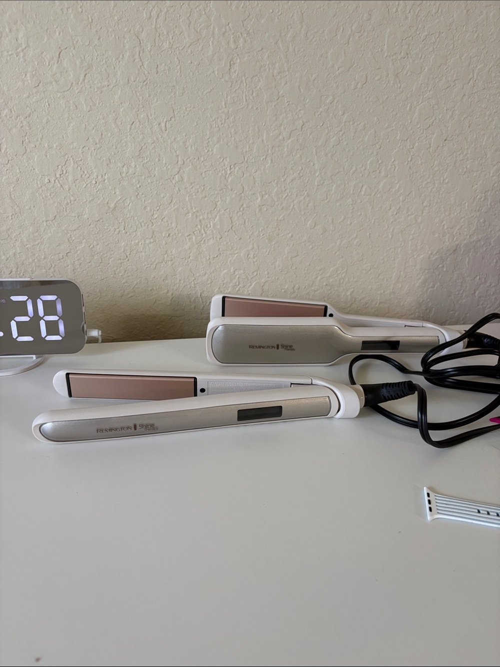 2 BRAND NEW hair straighteners. Used once